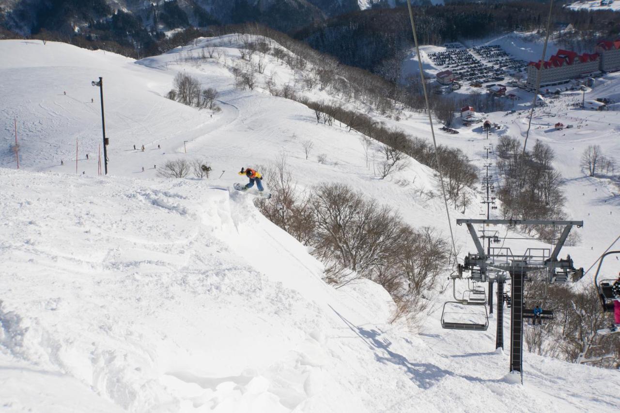 ホテル モンキーライダー 白馬村 エクステリア 写真